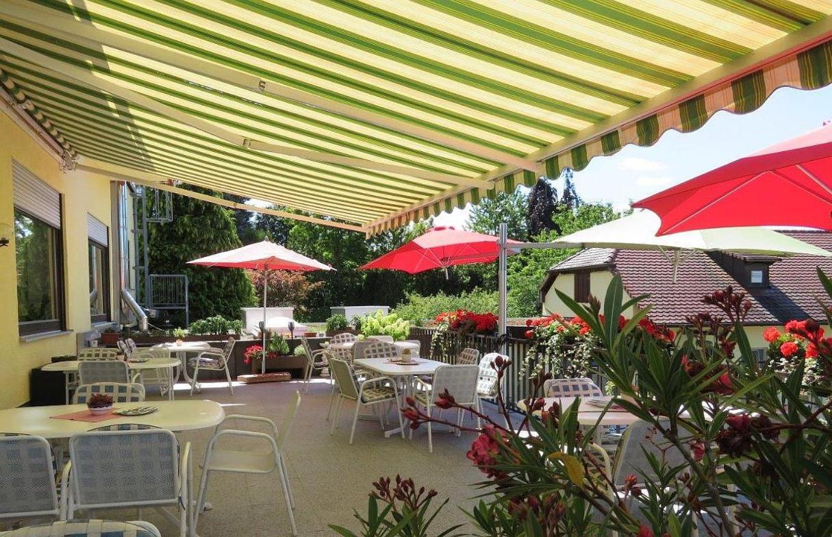 Hotel & Restaurant Krone Waldbronn Esterno foto