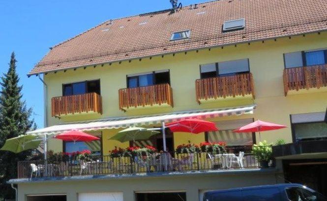 Hotel & Restaurant Krone Waldbronn Esterno foto